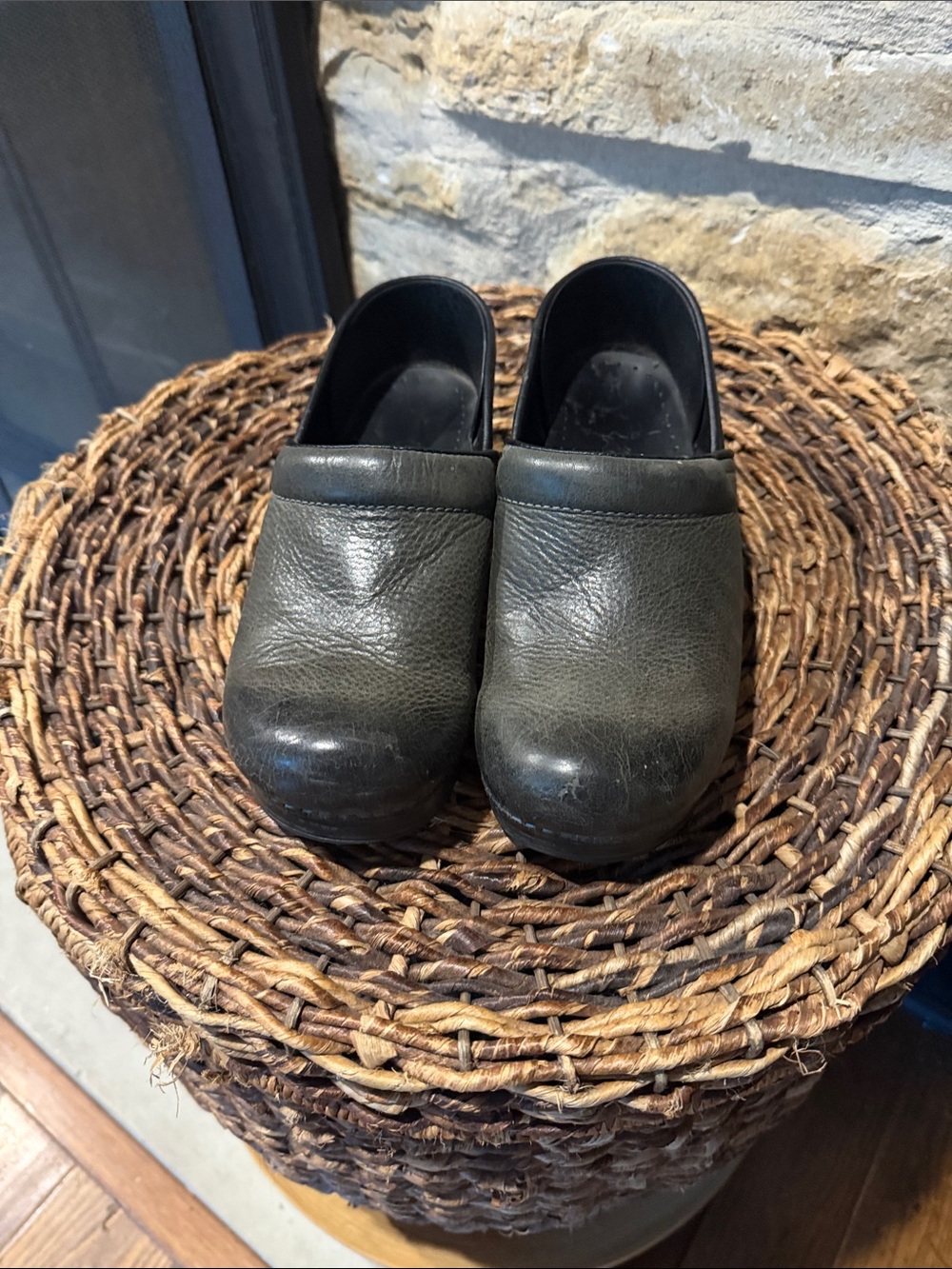 Dansko Slip-On Work Clog in grey women’s sz 38